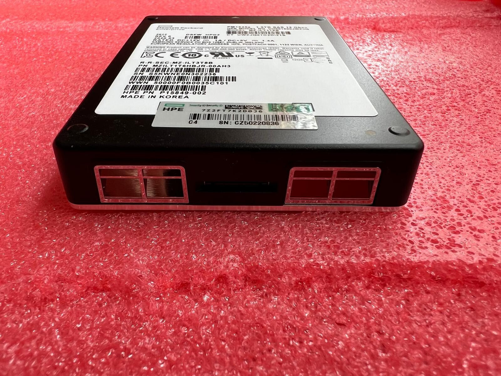 HPE P19915-B21 P20839-001 1.6TB SAS 12G 2.5'' MU SFF GEN9 GEN10 Server SSD