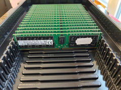 SK Hynix 1x64GB 2RX4 PC4-2933Y ECC RDIMM HMAA8GR7AJR4N-WM RAM