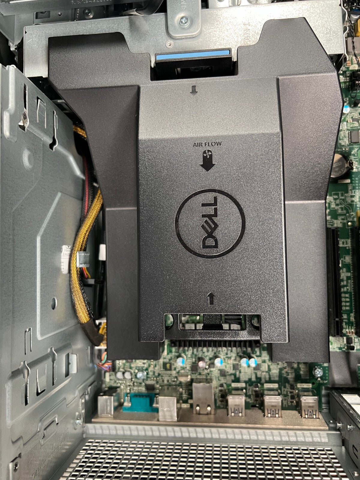 DELL T5820 3.60GHz Xeon W-2133 128GB DDR4 ULTRA 512GB NVMe SSD FREE Quadro K2200